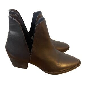 Free People Charm Double V Black Leather Pointed Toe Boots Sz 38